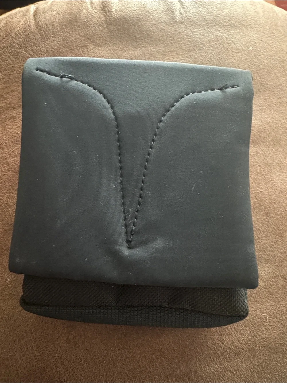 Magnetic Hydration Pouch No Belt No Clips Water Holder